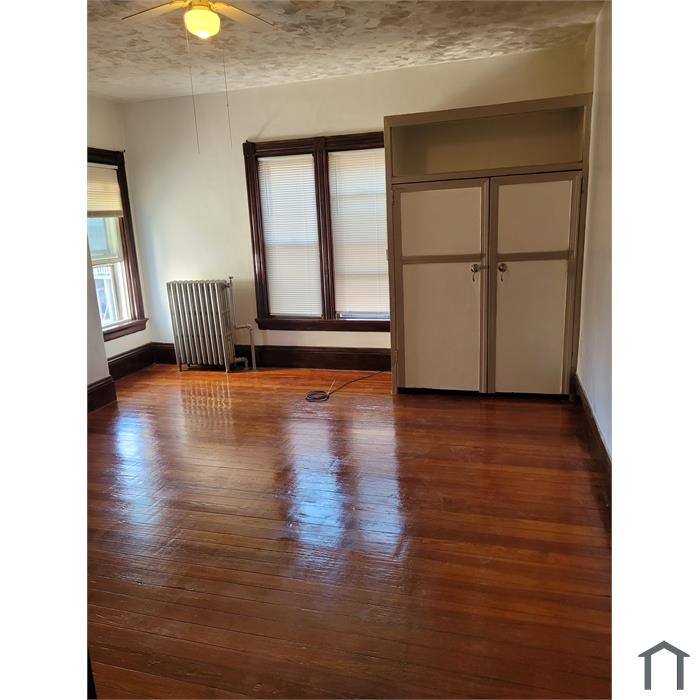 16 Glenarm St